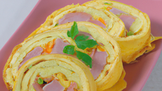 Omelette roulée au jambon