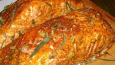 Saumon sur planche de cèdre rouge