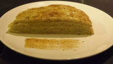 Crêpes mille trou à la crème pâtissière