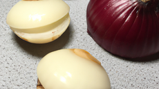 Noix de St Jacques, oignons rouges