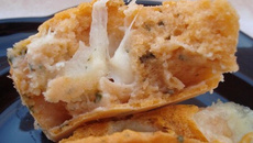 Cakes à la crème d'épeautre, tomate et mozzarella