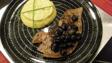 Foie de veau aux olives et sa purée de topinambours