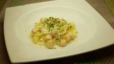 Pâtes fraîches et noix de pétoncles sauce vanille