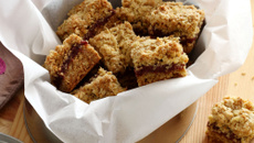 Carrés aux dattes et flocons d'avoine