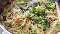 One pan pasta crémeux aux brocolis et champignons