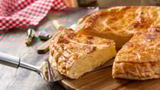 Galette des rois à la poire et pâte de spéculoos