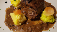 Gigot d'agneau à la ficelle