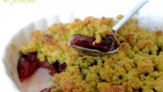 Crumble cerises & pistaches