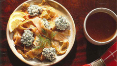 Lanières de crêpe et de saumon fumé au Cottage Cheese