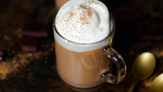 Chocolat chaud à la cannelle fait maison