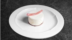 Gâteau de fromage de vache et salsifis confits aux oranges sanguines