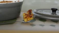 Crumble mangue-banane noix de coco