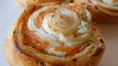 Roulés feuilletés saumon fumé & ricotta