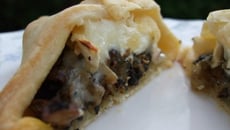 Petits paniers de foies de volaille et de champignons