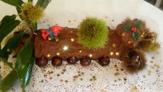 Bûche de crêpes, mousse de châtaignes et ganache au chocolat