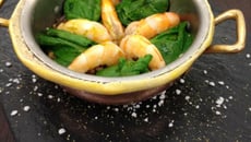 Cocotte lutée de crevettes aux lentilles fumées