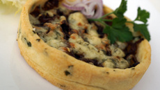 Tartelettes au roquefort et oignons rouges