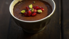 Petites crèmes au chocolat noir express sans cuisson