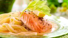 Darnes de saumon sauce aux crevettes au thermomix