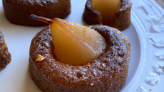 Moelleux à la poire cœur de praliné