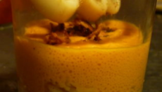 Calamars à l'ail thaï, espuma tomate et poivron