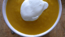 Velouté de butternut au gingembre et à la citronnelle