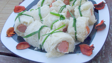 Roulés aux knackis et fromage frais