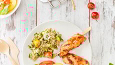 Brochettes cajun, salades estivales