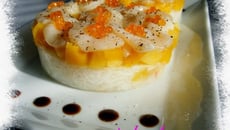 Carpaccio de Saint Jacques sur lit de mangue et gelée de tourteau