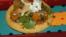 Blinis au potiron poêlé, fêta et coriandre