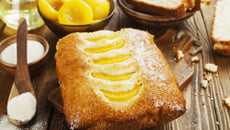 Gâteau de semoule aux pêches