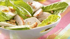 Salade caesar au crottin de chèvre