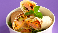 Wrap au saumon aux notes japonaises