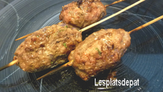 Brochettes de boulettes