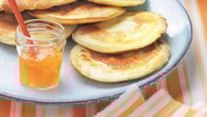 Pancakes gourmands à la confiture Abricots et Pêches