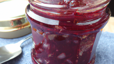 Confiture d'oignons à la grenadine