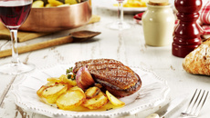 Magret de canard et pommes de terre salardaises