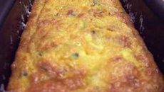 Cake courgette, carotte, anchois et noix