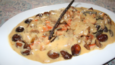 Poule à la vanille, gingembre et marrons