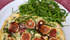 Pizza aux figues et Reblochon