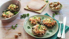Champignons gratinés et farcis au rôti