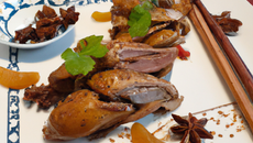 Canard mariné au miel et cinq épices