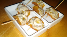 Bouchées apéritives d'abricots farcis