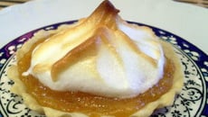 Tartelettes meringuées au kaki persimon