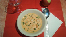 Soupe aux carottes au curry et lait de coco