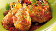 Fricassé de poulet aux olives et basilic