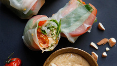 Rouleaux de printemps aux tomates de France, amandes et basilic