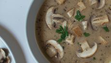 Soupe champignons moutardée
