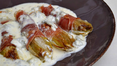 Chicons braisés au jambon cru et au gorgonzola