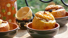 Entre la pomme et le fromage : Pomme cuite, farçie au Roquefort Papillon